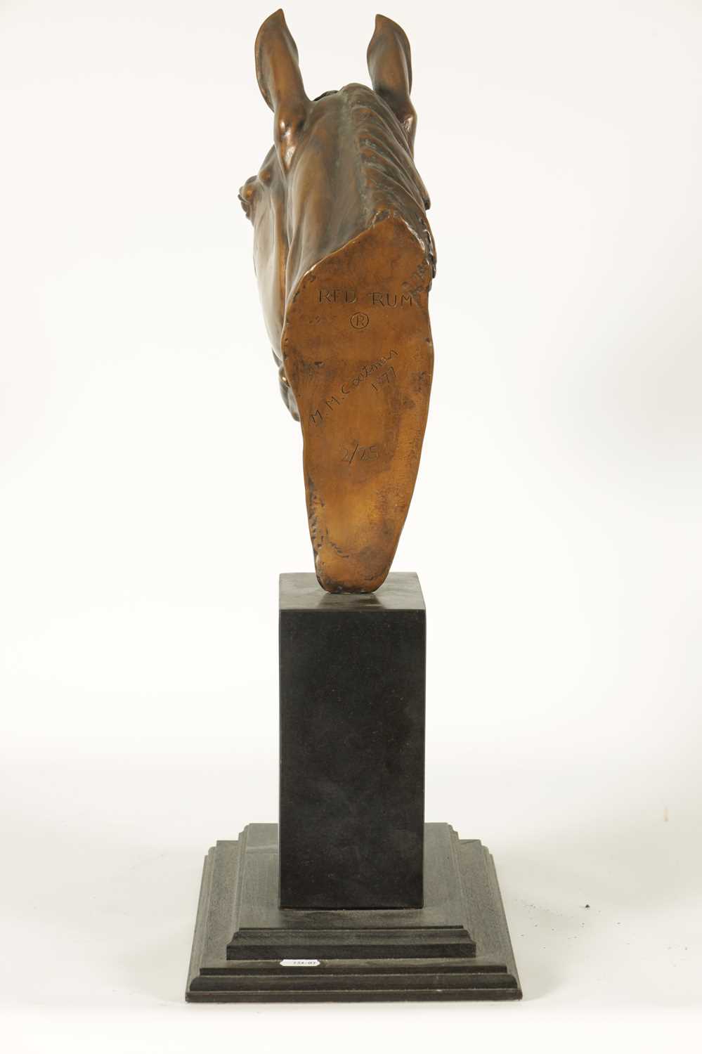 MAUREEN COATMAN. A LARGE LIMITED EDITION BRONZE SCULPTURE OF RED RUM - Image 10 of 13