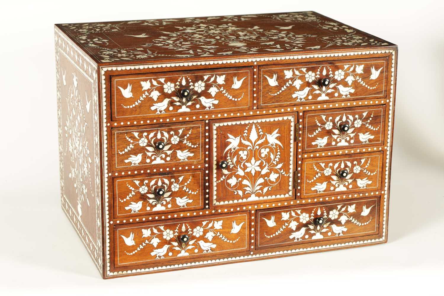 A GOOD 19TH CENTURY ANGLO INDIAN HARDWOOD AND IVORY INLAID TABLE CABINET - Image 7 of 13