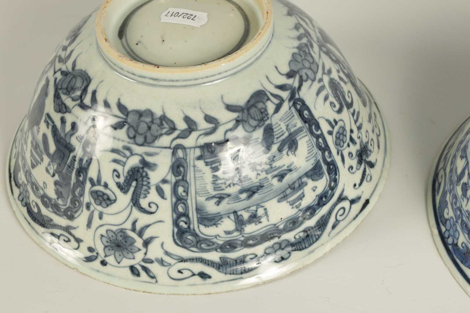 TWO 18TH CENTURY CHINESE BLUE AND WHITE PORCELAIN BOWLS - Image 9 of 12