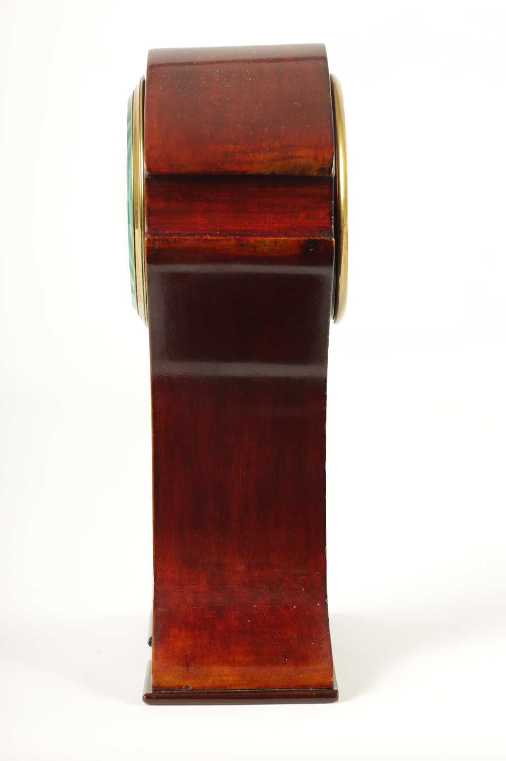 AN EDWARDIAN ART NOUVEAU STYLE BOXWOOD STRUNG AND MAHOGANY INLAID MANTEL CLOCK - Image 5 of 10