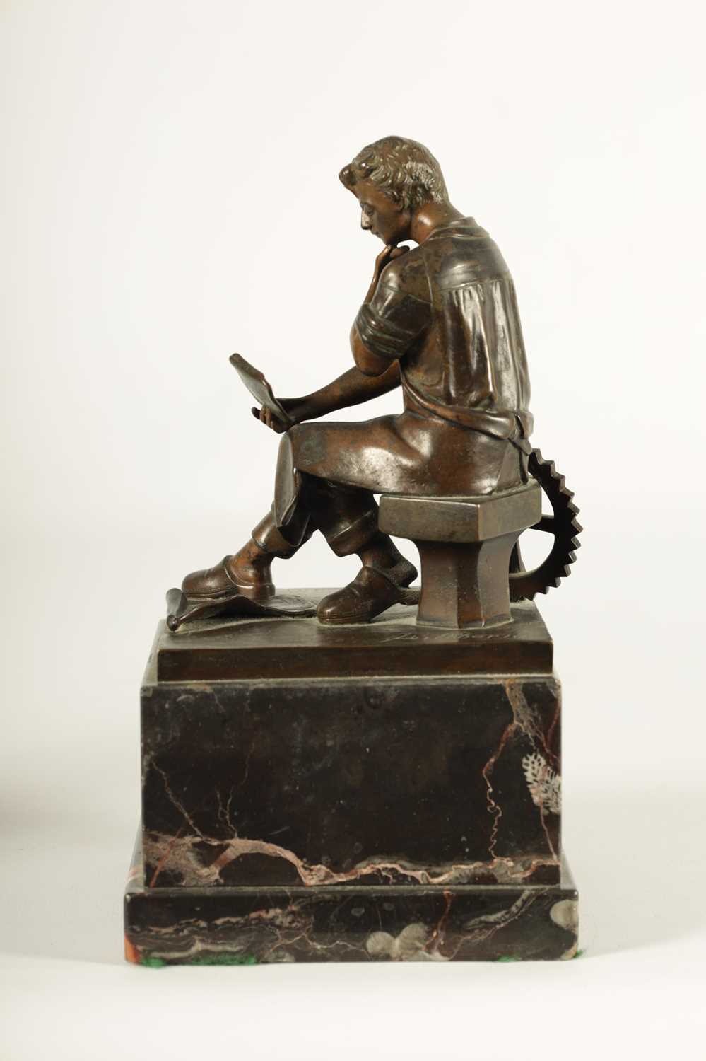AN EARLY 20TH CENTURY FIGURAL BRONZE SCULPTURE OF AN INDUSTRIALIST - Image 10 of 11