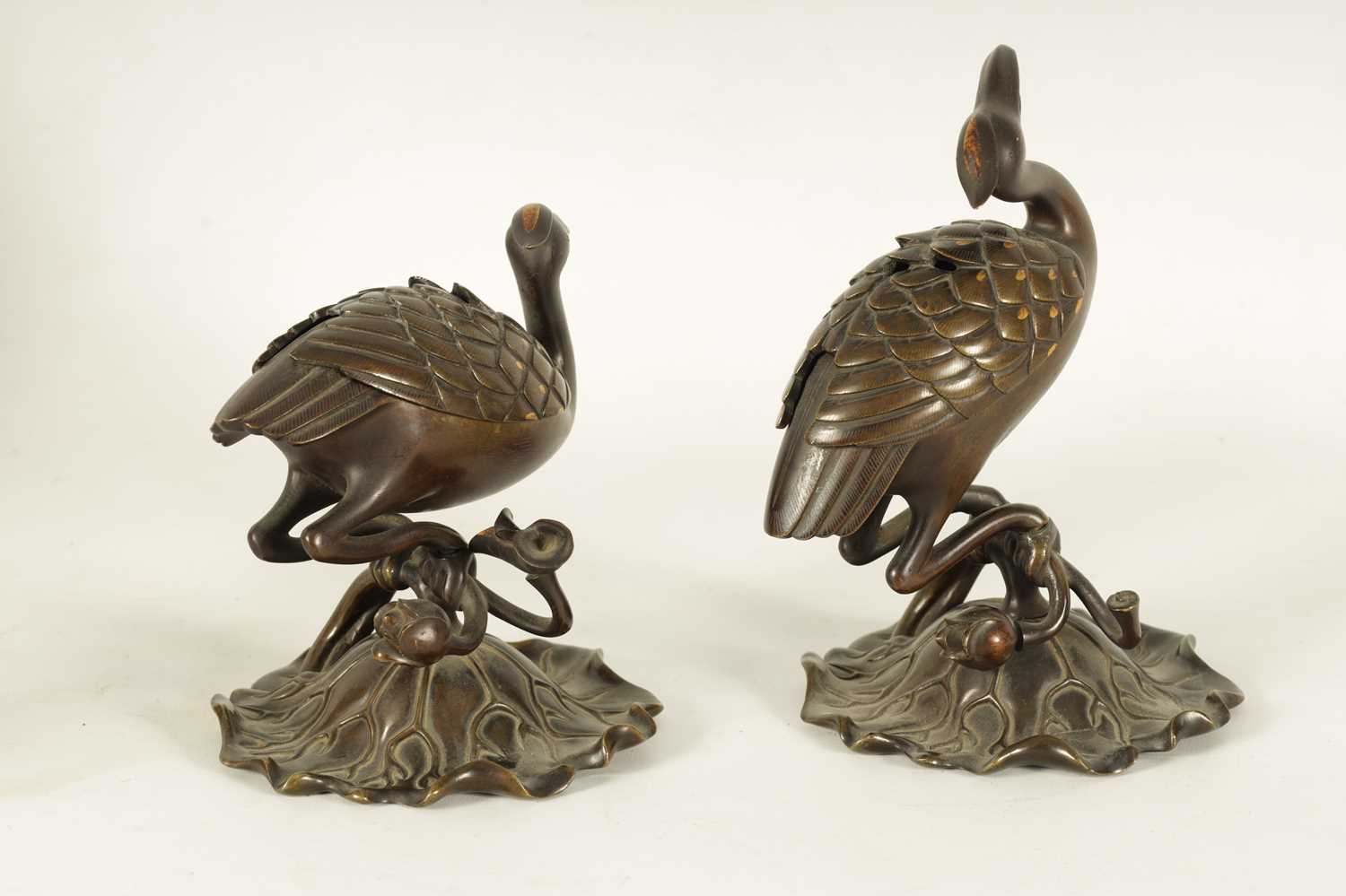 A PAIR OF JAPANESE MEIJI PERIOD BRONZE AND GOLD INLAID CENSERS - Image 5 of 9