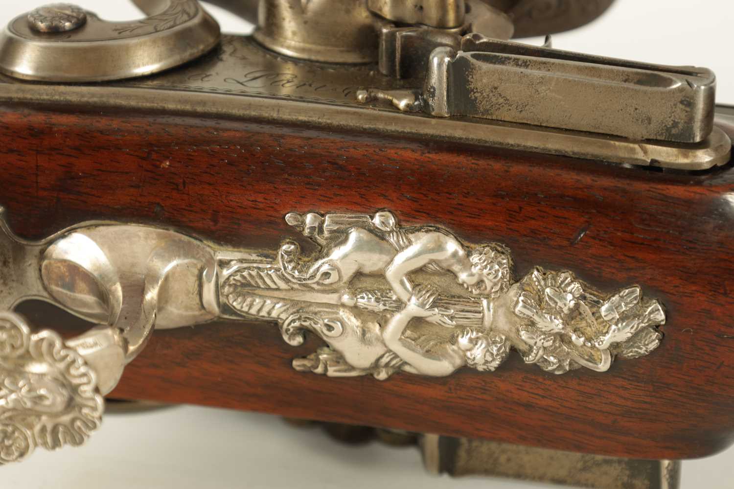 A FINE EARLY 19TH CENTURY PRESENTATION TYPE SILVER MOUNTED DOUBLE BARREL FLINTLOCK SHOTGUN BY LEPAGE - Image 8 of 13