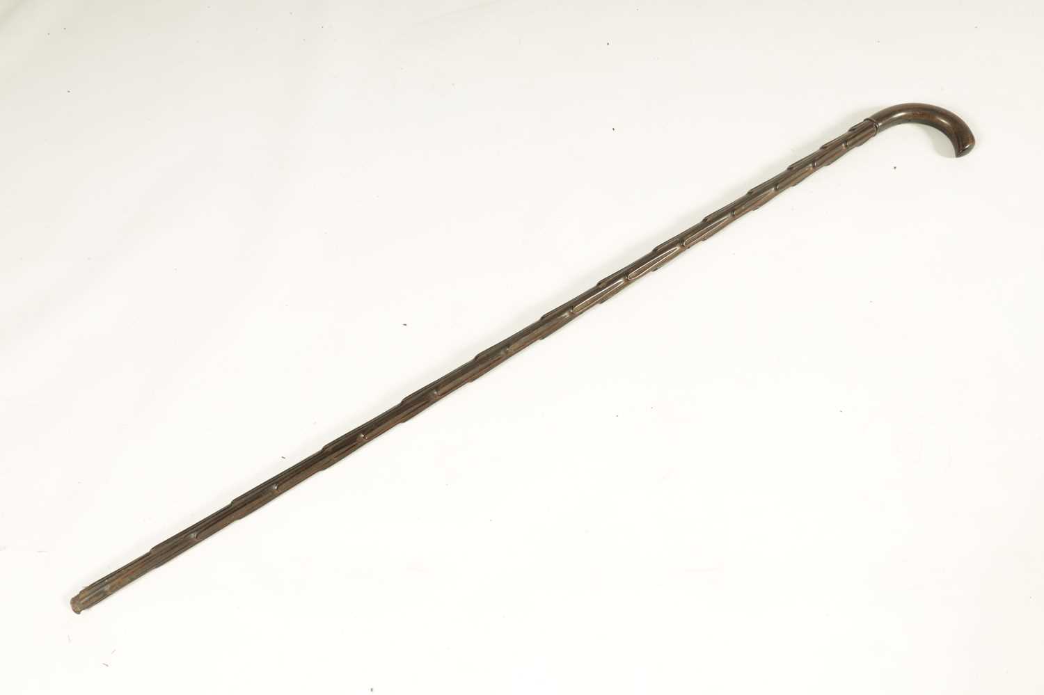 A GOOD 19TH CENTURY RHINOCEROS HORN WALKING STICK - Image 3 of 3