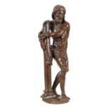 A GOOD 17TH CENTURY CONTINENTAL CARVED WALNUT FIGURE OF CHIRST