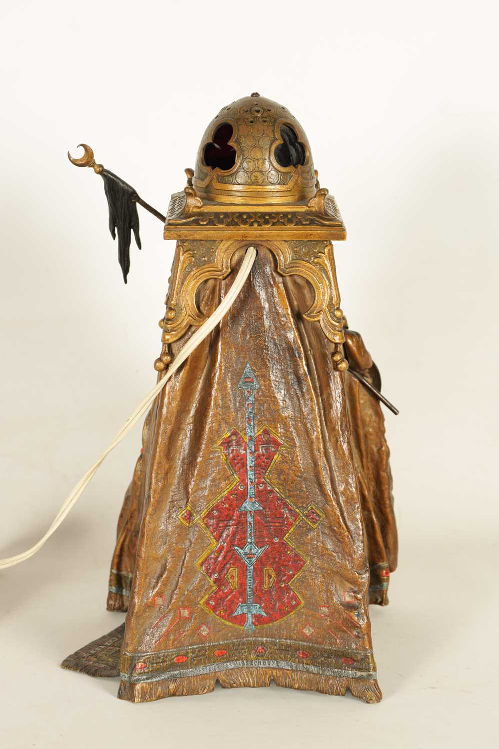 FRANZ BERGMAN. AN EARLY 20TH CENTURY AUSTRIAN COLD-PAINTED BRONZE ORIENTALIST TABLE LAMP - Image 9 of 18