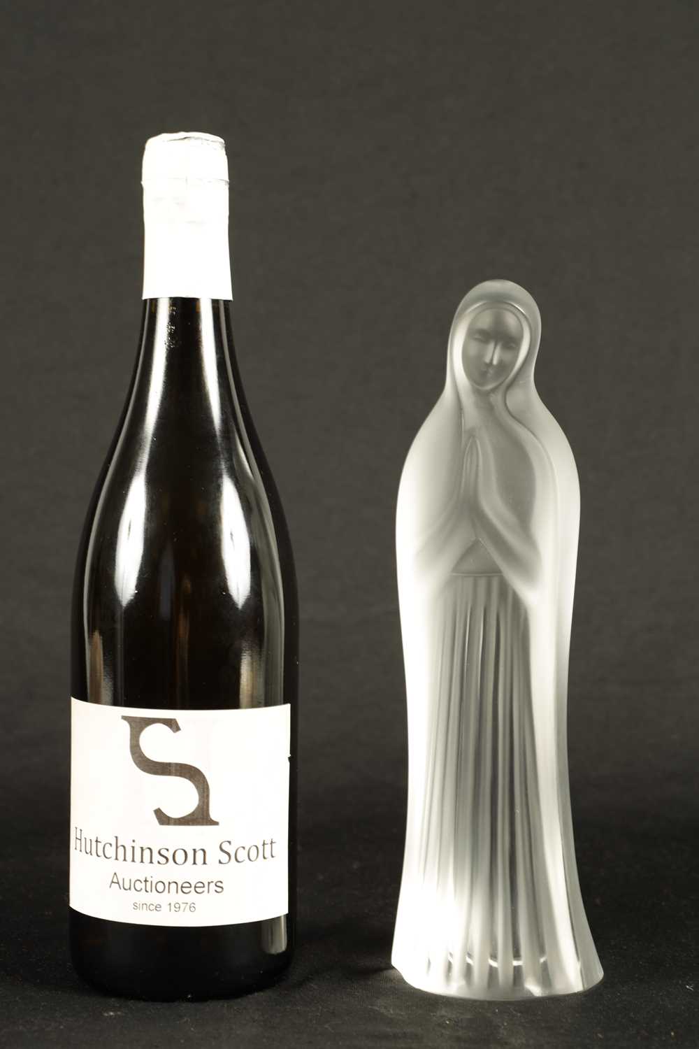 A LALIQUE 'VIRGIN MARY WITH HANDS TOGETHER' FROSTED GLASS FIGURINE - Image 3 of 4