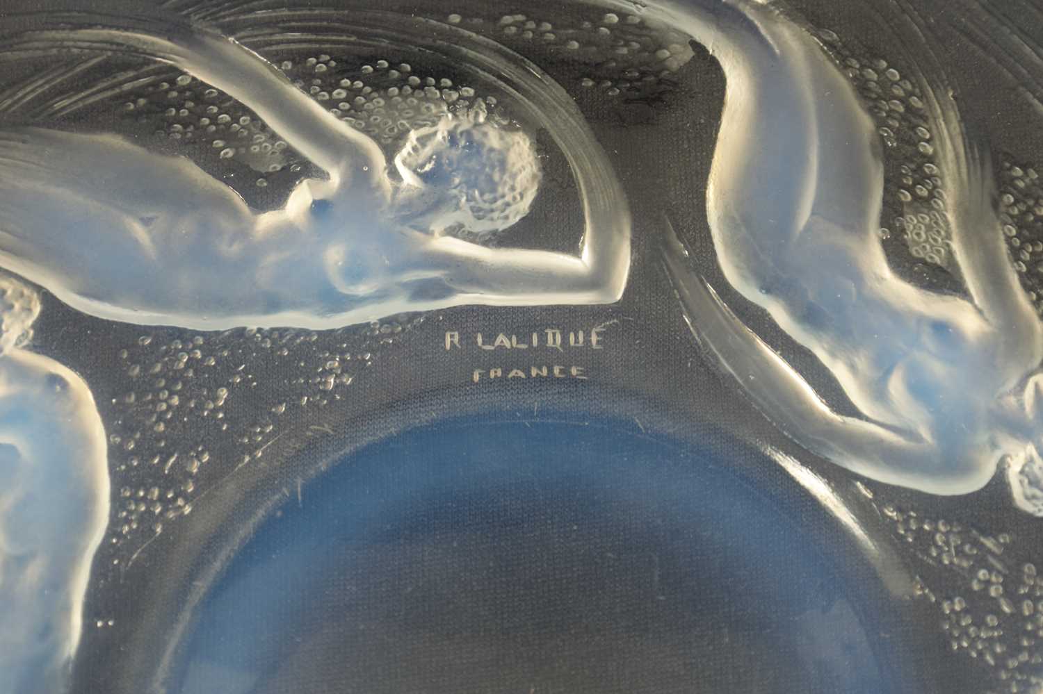 AN R LALIQUE OPALESCENT MOULDED GLASS 'ONDINES' BOWL - Image 3 of 5