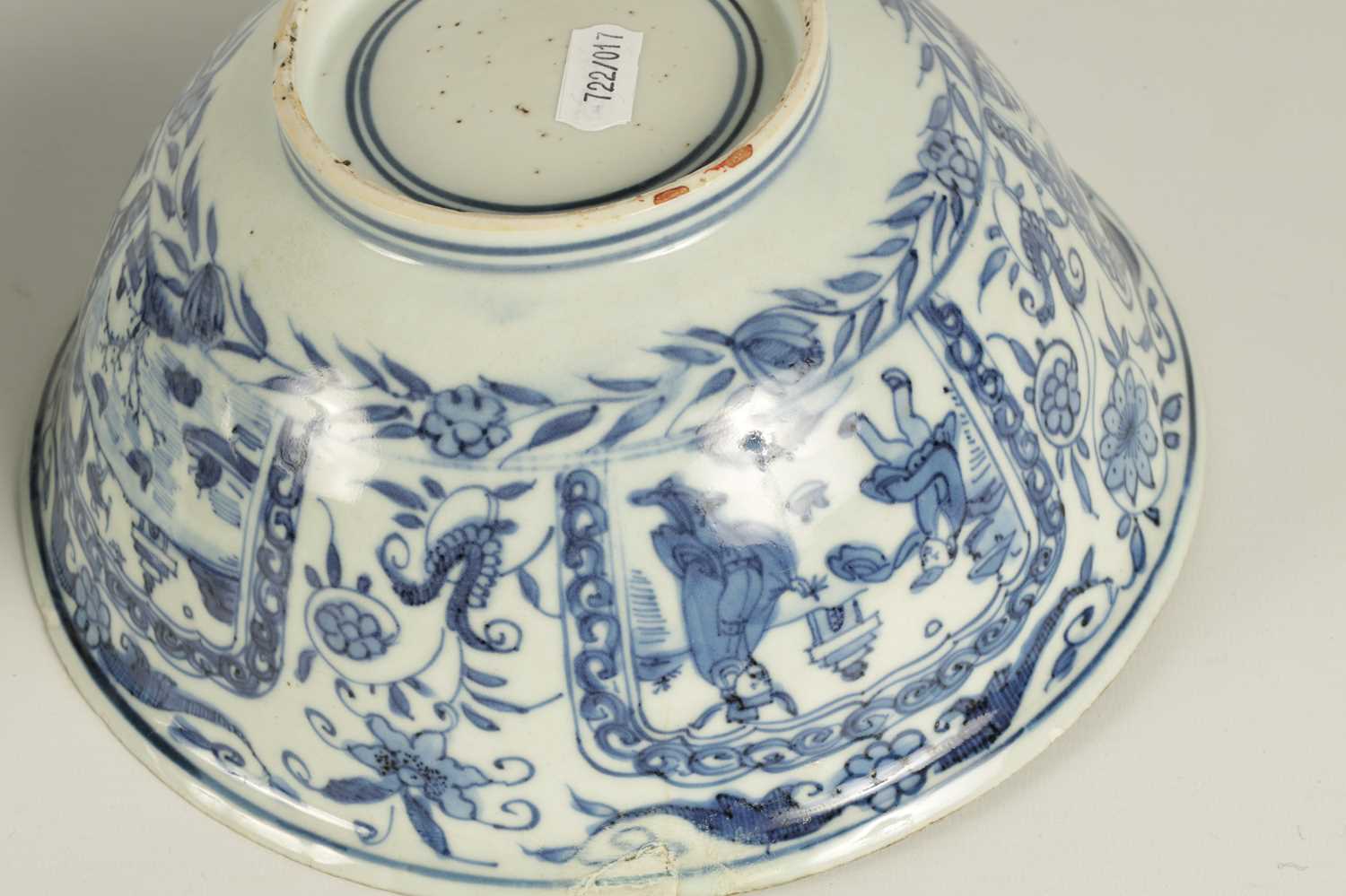 TWO 18TH CENTURY CHINESE BLUE AND WHITE PORCELAIN BOWLS - Image 10 of 12