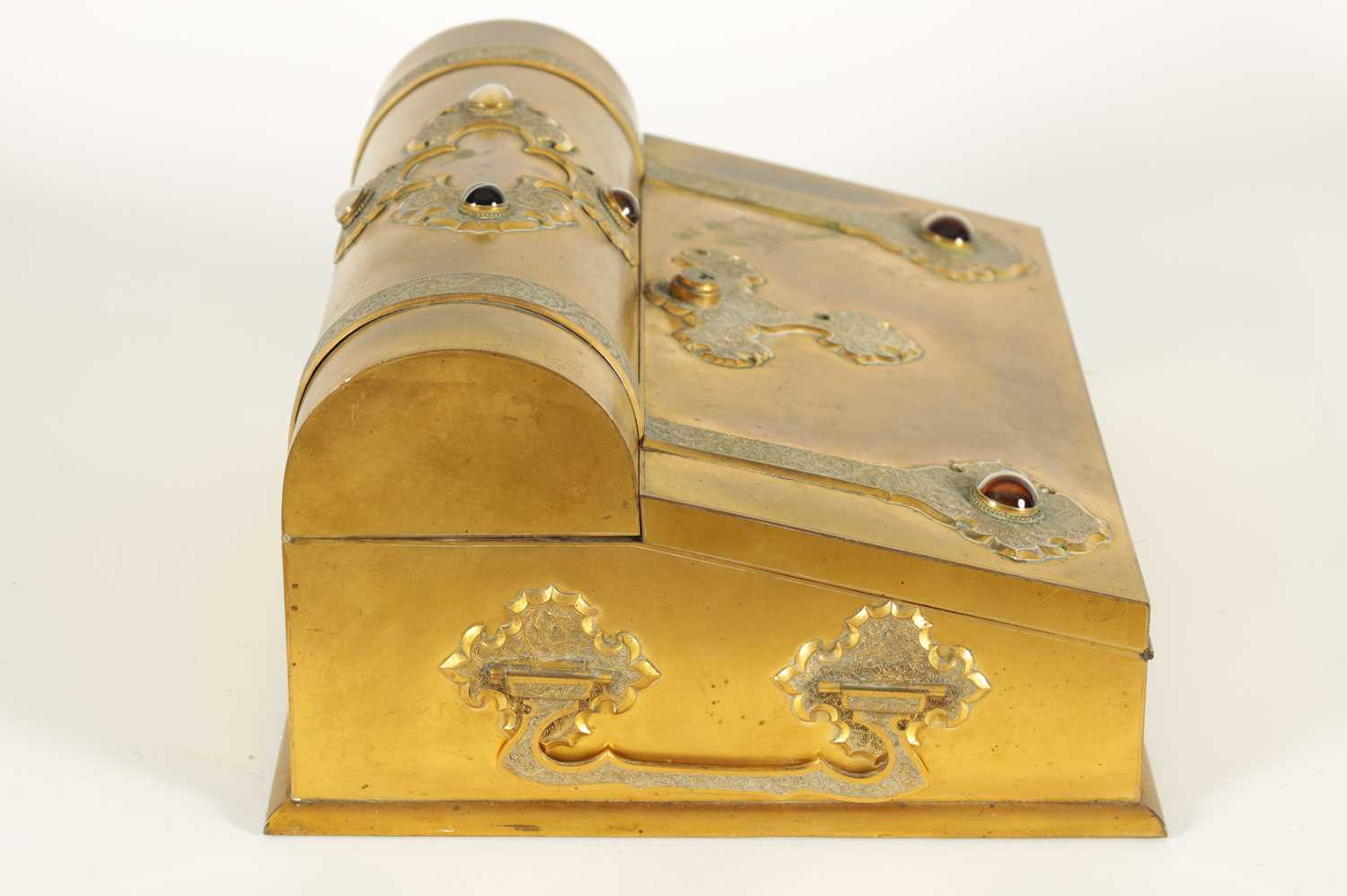 A 19TH CENTURY GILT BRONZE WRITING SLOPE - Image 10 of 12