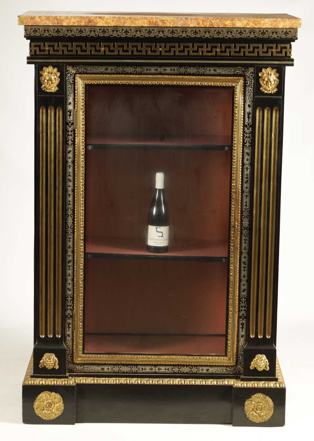 A 19TH CENTURY FRENCH EBONISED BOULLE AND ORMOLU MOUNTED DISPLAY CABINET - Image 5 of 14