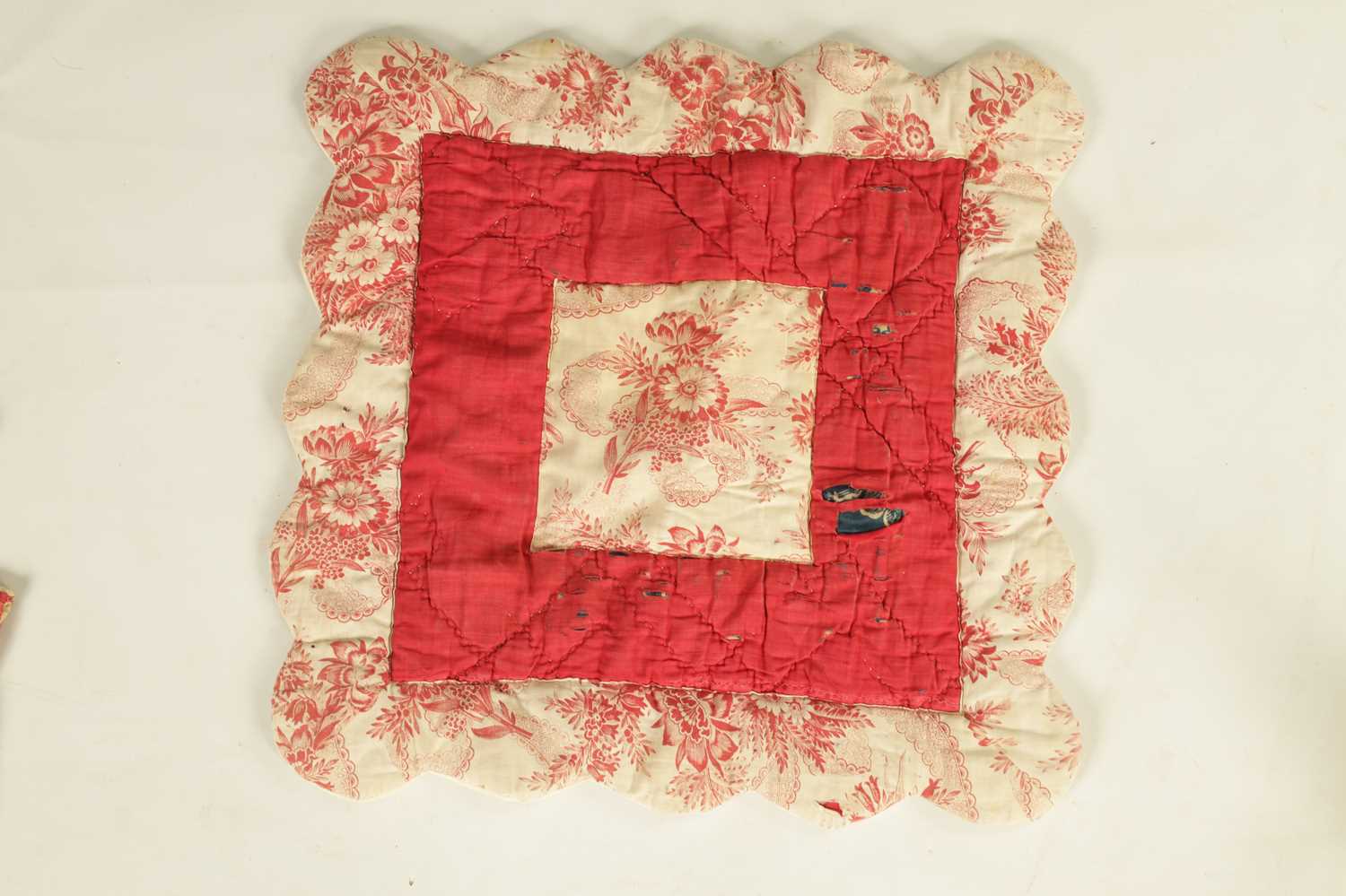 AN 18TH CENTURY CUSHION COVER AND A 19TH CENTURY CHILDS QUILT - Image 2 of 9