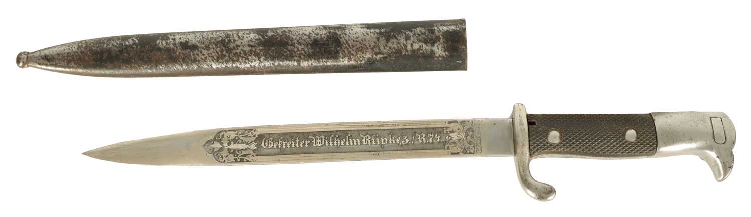 A WW1 GERMAN PRESENTATION BAYONET