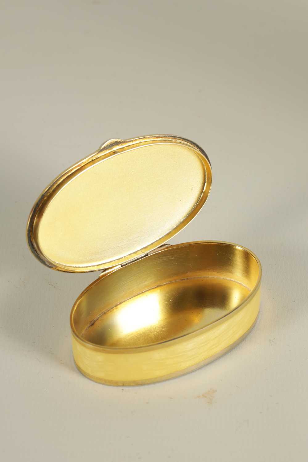 A LATE 19H CENTURY NORWEGIAN SILVER GILT AND GUILLOCHE ENAMEL BOX - Image 4 of 5