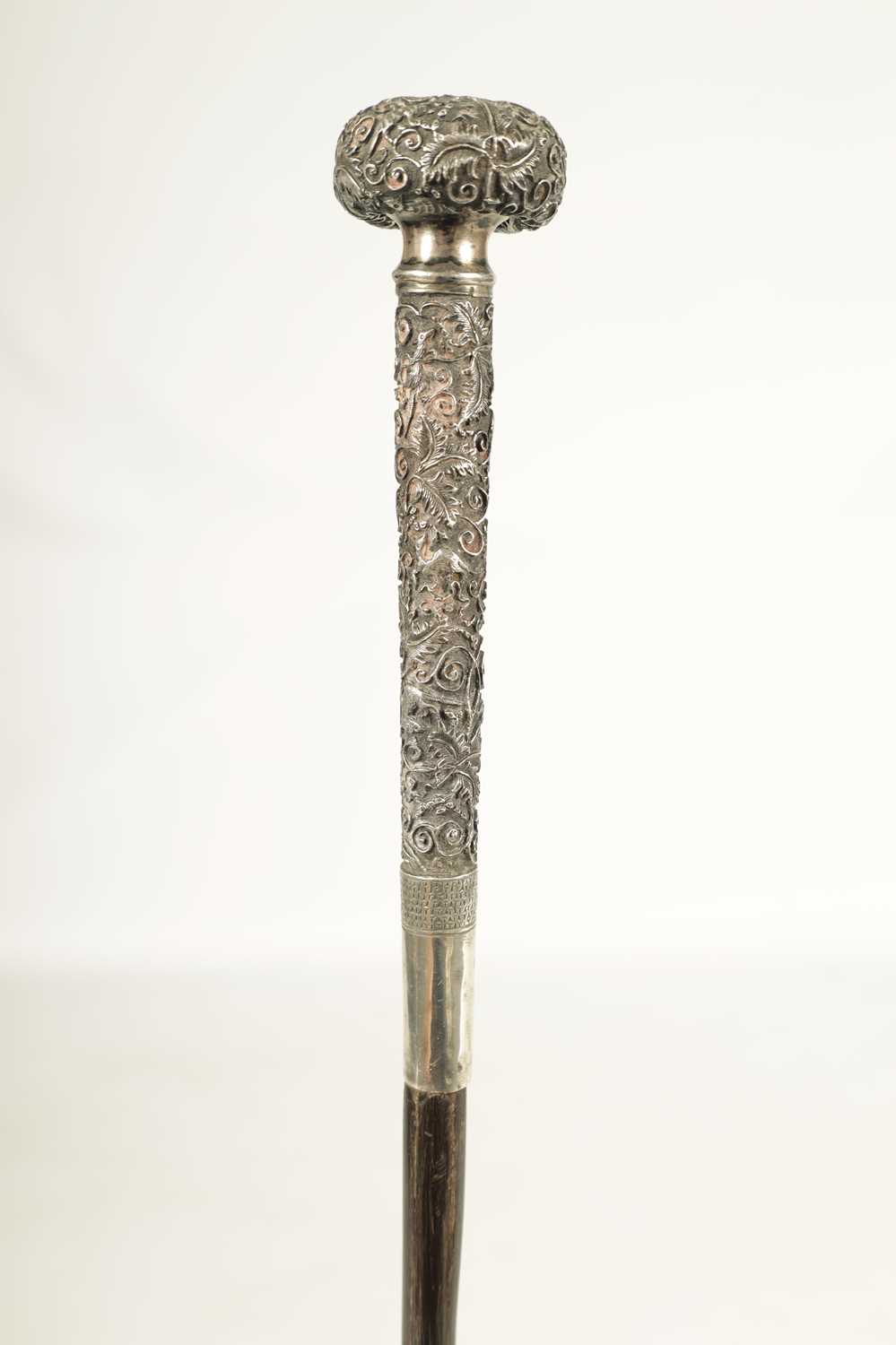 A LATE 19TH CENTURY CHINESE SILVER MOUNTED RHINOCEROS HORN WALKING CANE - Image 4 of 13