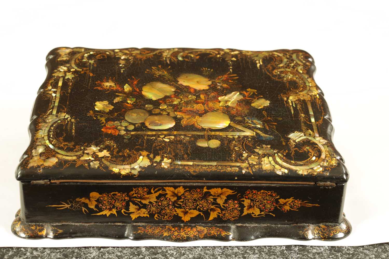 A 19TH CENTURY PAPIER MACHE AND MOTHER OF PEARL INLAID WRITING BOX - Image 2 of 13