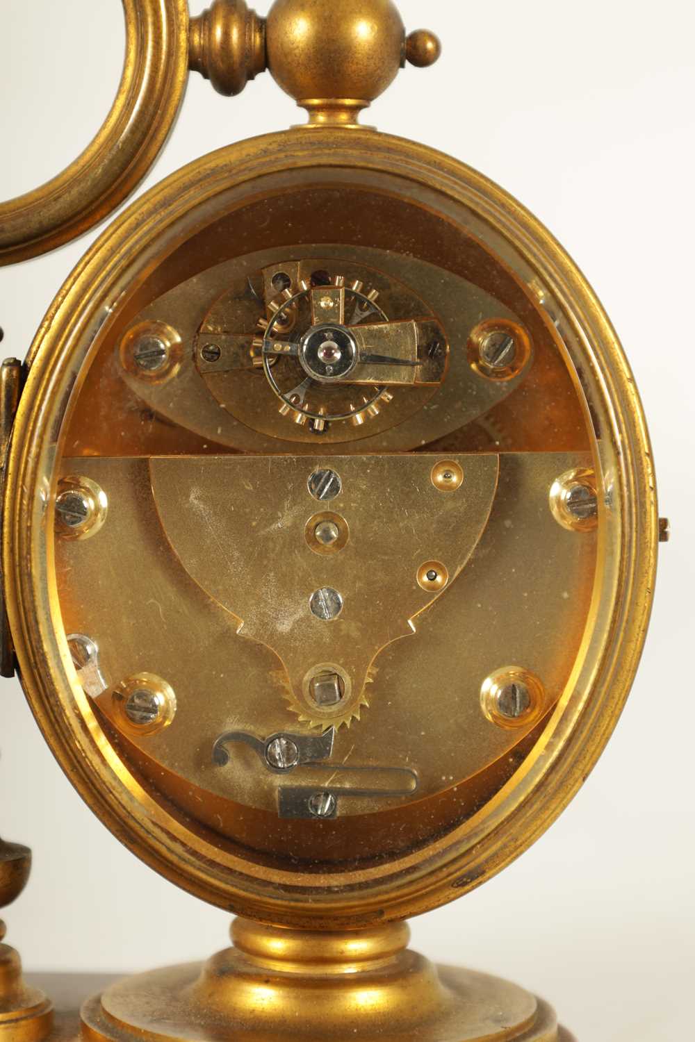 A LATE 19TH CENTURY FRENCH ORMOLU AND ROUGE MARBLE DESK COMPENDIUM CARRIAGE CLOCK - Image 5 of 8