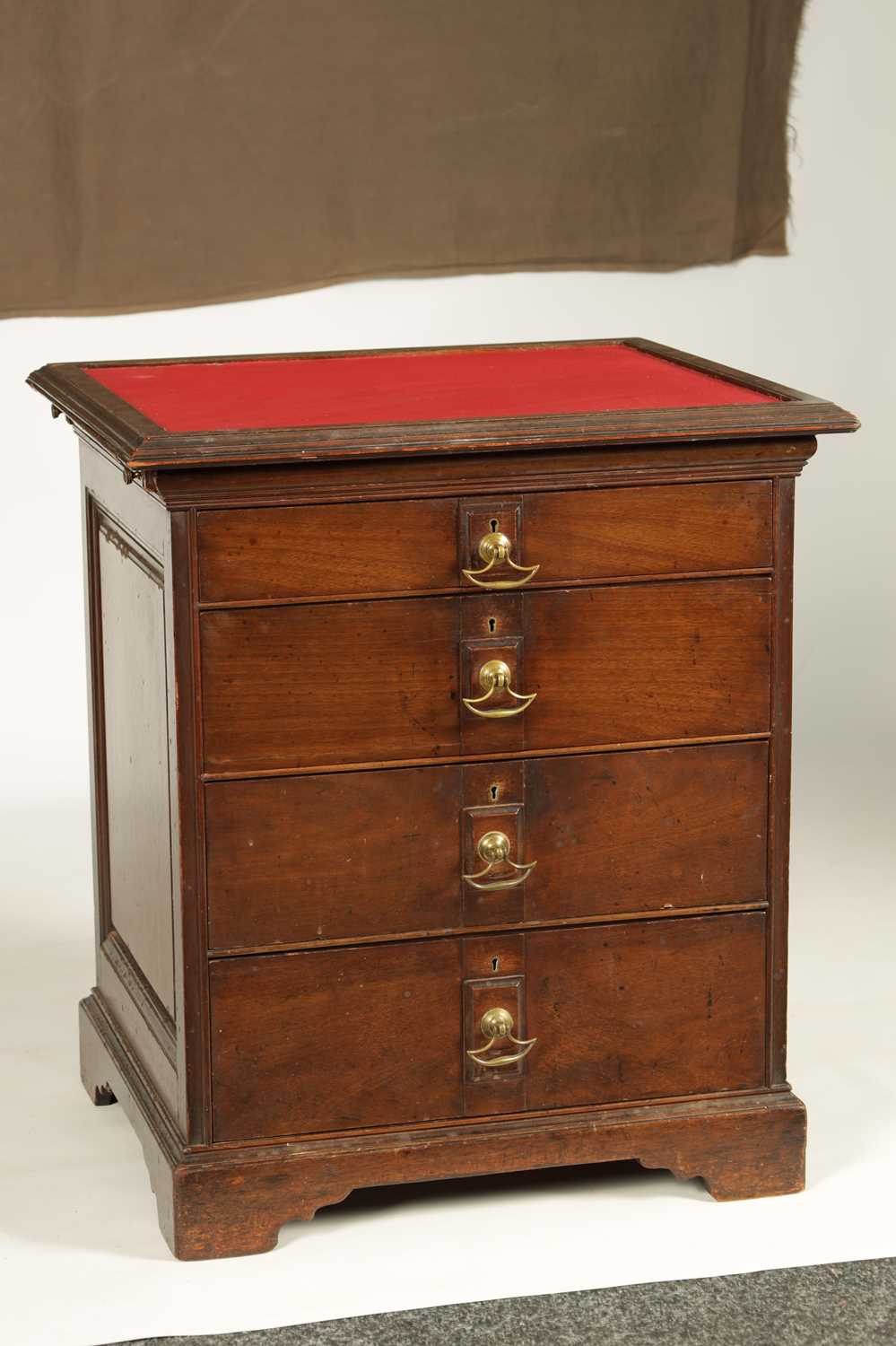 AN UNUSUAL LATE 19TH CENTURY WALNUT SMALL CHEST OF DRAWERS BY E. WALKER CABINETMAKER AND DATED 1893 - Image 3 of 7