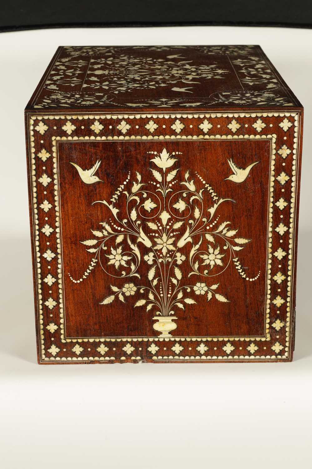 A GOOD 19TH CENTURY ANGLO INDIAN HARDWOOD AND IVORY INLAID TABLE CABINET - Image 13 of 13