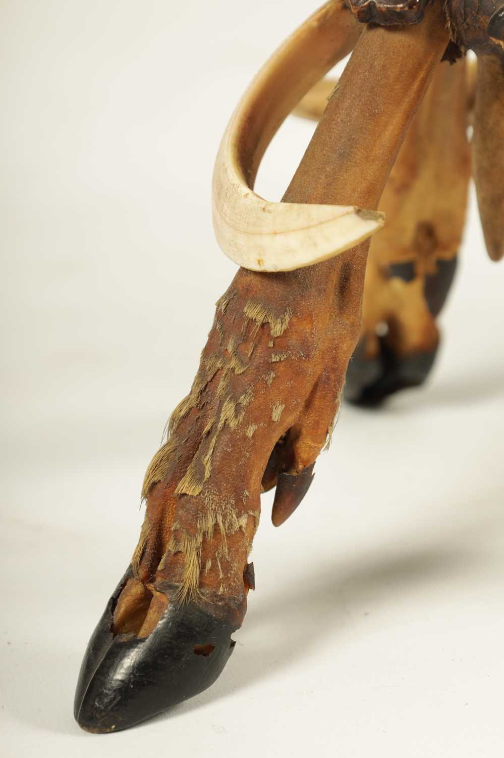 AN UNUSUAL PAIR OF 19TH CENTURY BLACK FOREST POLYCHROME CARVED WOOD, ANTLER HORN AND BOAR’S TUSK FIV - Image 6 of 8