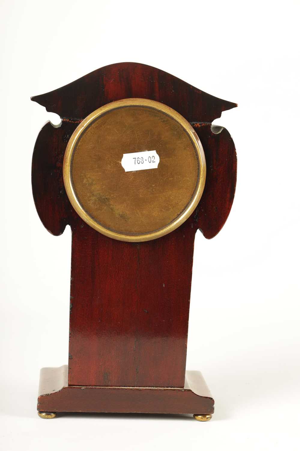 AN EDWARDIAN ART NOUVEAU STYLE BOXWOOD STRUNG AND MAHOGANY INLAID MANTEL CLOCK - Image 8 of 9