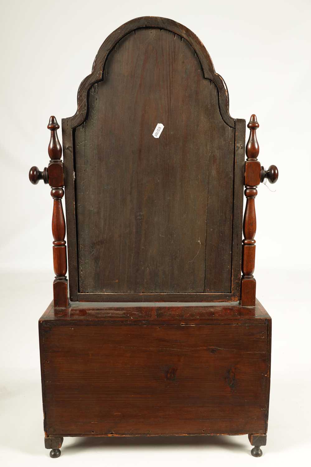 A WILLIAM AND MARY HERRING-BANDED FIGURED WALNUT TOILET MIRROR/BUREAU - Image 10 of 10