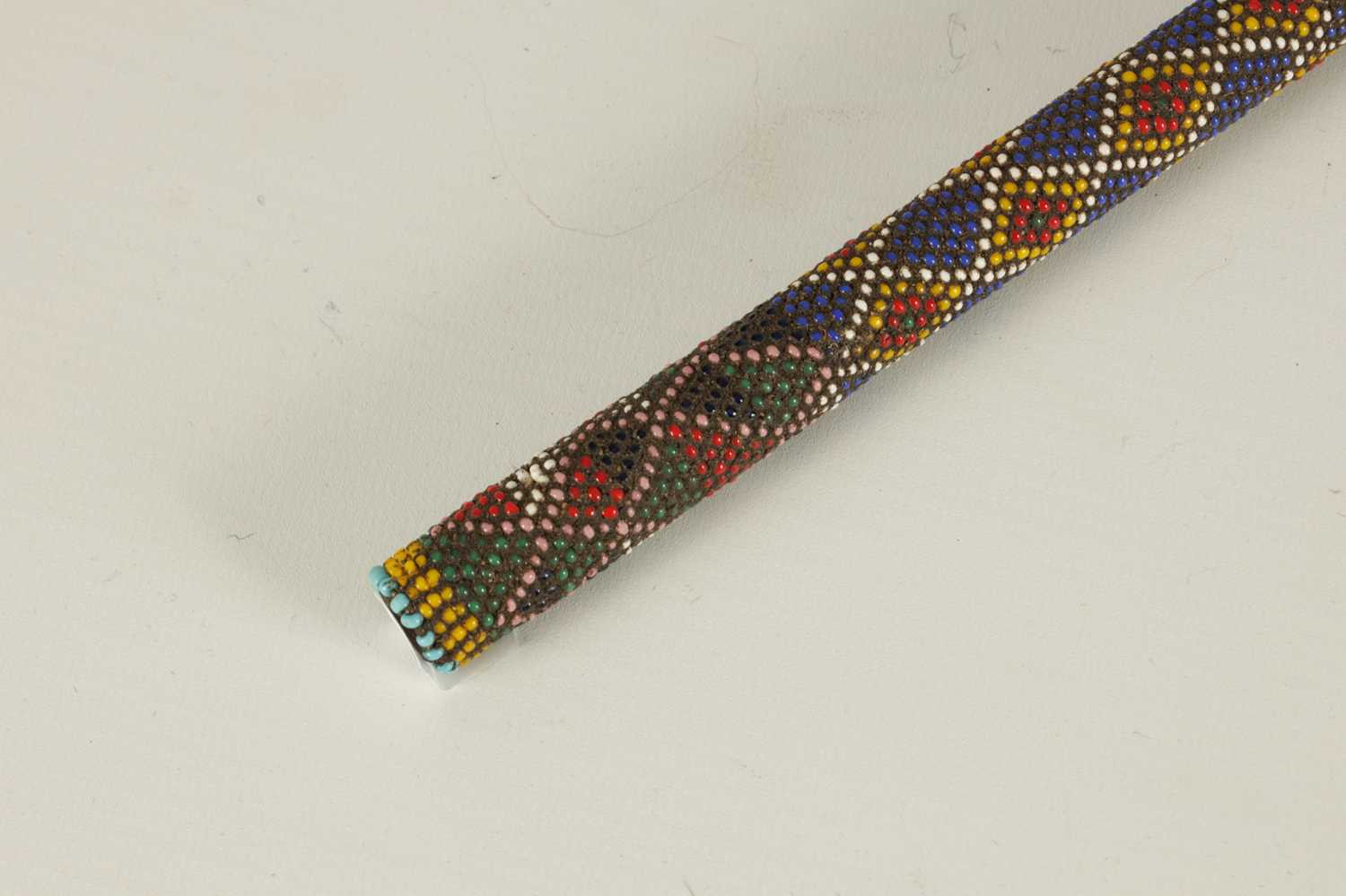 A LATE 19TH CENTURY ZULU COLOURED BEADWORK WALKING CANE - Image 6 of 10