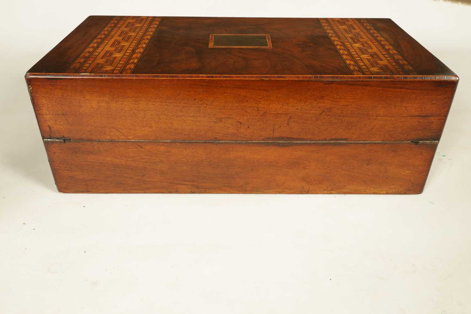 A 19TH CENTURY INLAID WALNUT WRITING BOX - Image 13 of 13