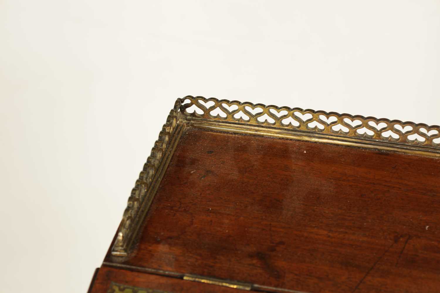 A REGENCY FIGURED MAHOGANY AND EBONY INLAID DAVENPORT OF SMALL SIZE - Image 3 of 10