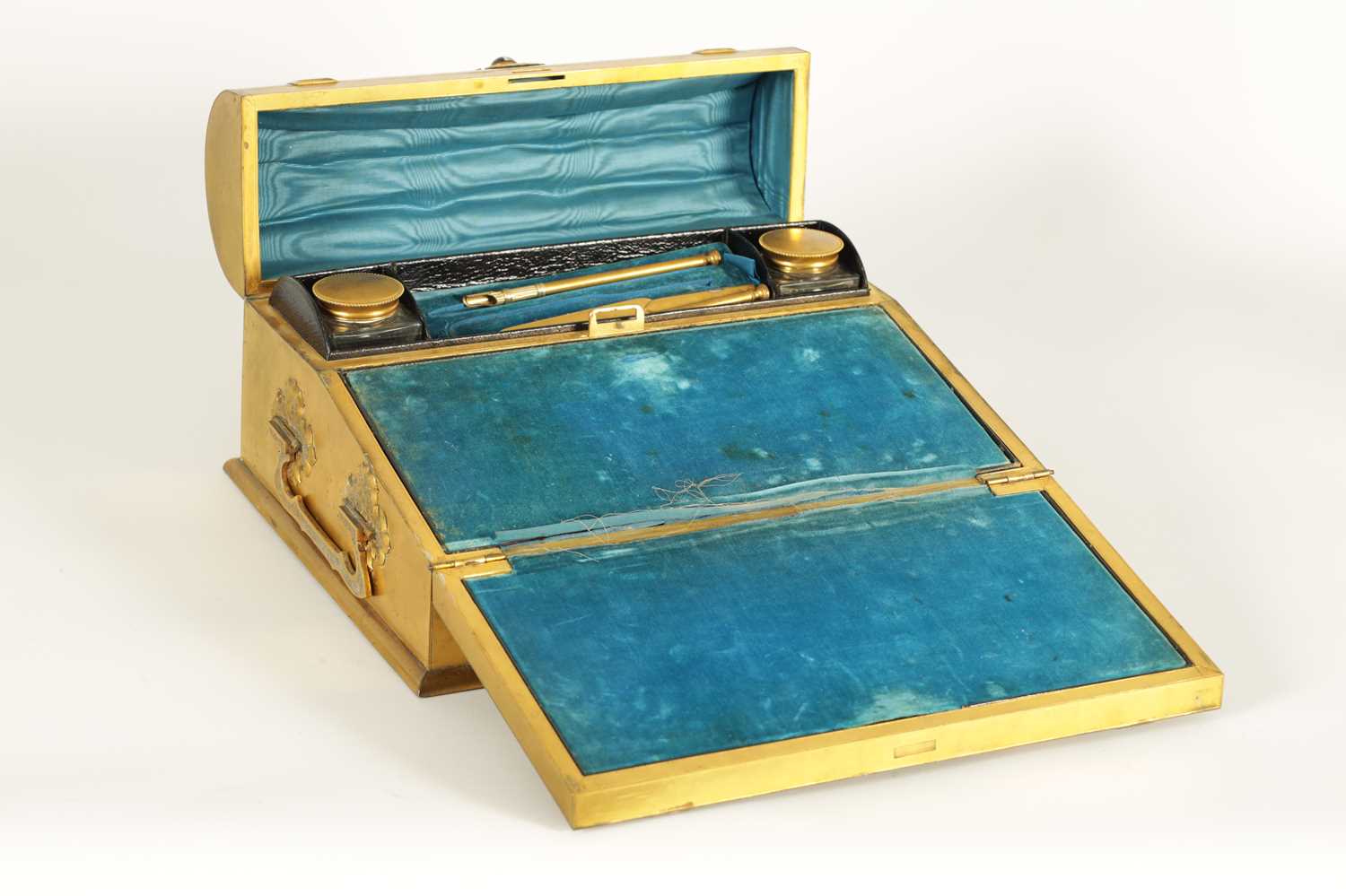 A 19TH CENTURY GILT BRONZE WRITING SLOPE - Image 6 of 12