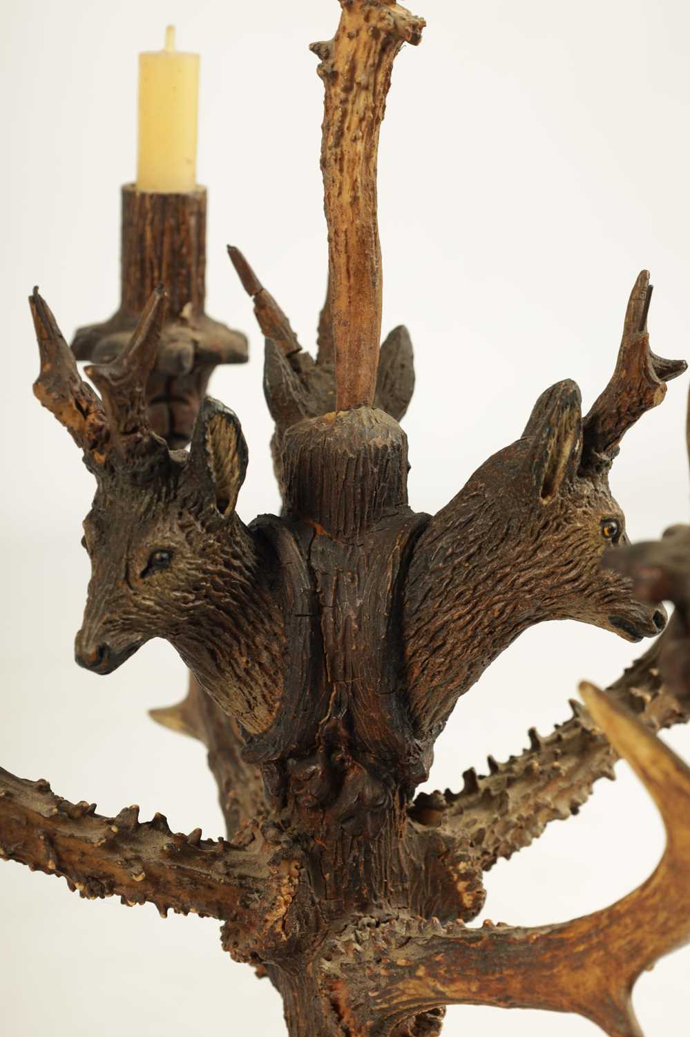 AN UNUSUAL PAIR OF 19TH CENTURY BLACK FOREST POLYCHROME CARVED WOOD, ANTLER HORN AND BOAR’S TUSK FIV - Image 8 of 8