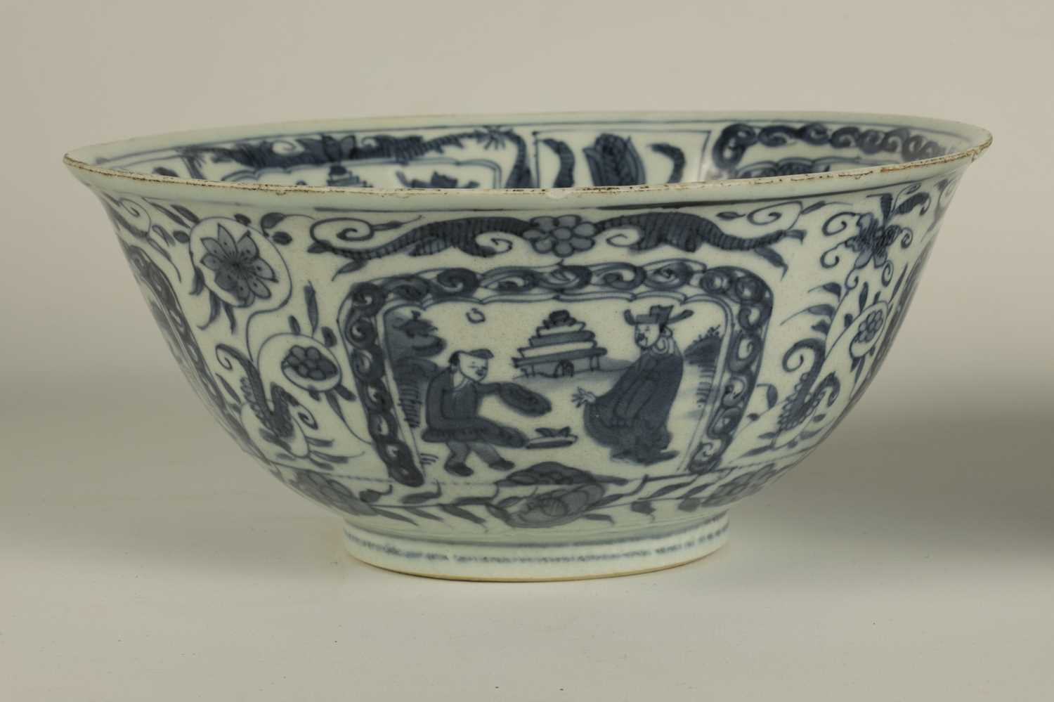 TWO 18TH CENTURY CHINESE BLUE AND WHITE PORCELAIN BOWLS - Image 2 of 12