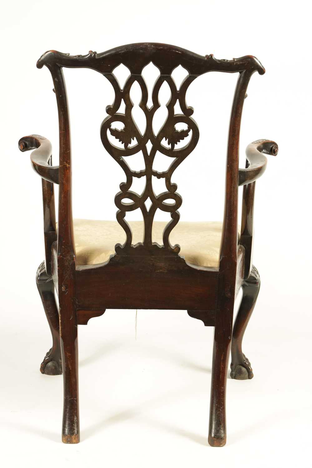 A GEORGE III CARVED MAHOGANY CHIPPENDALE STYLE OPEN ARMCHAIR - Image 5 of 14