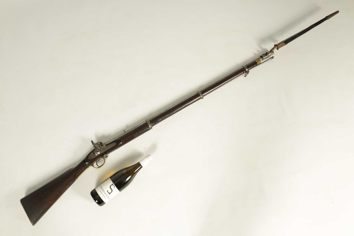 A MID 19TH CENTURY ENFIELD 1859 PATTERN PERCUSSION THREE BAND MUSKET - Image 4 of 15