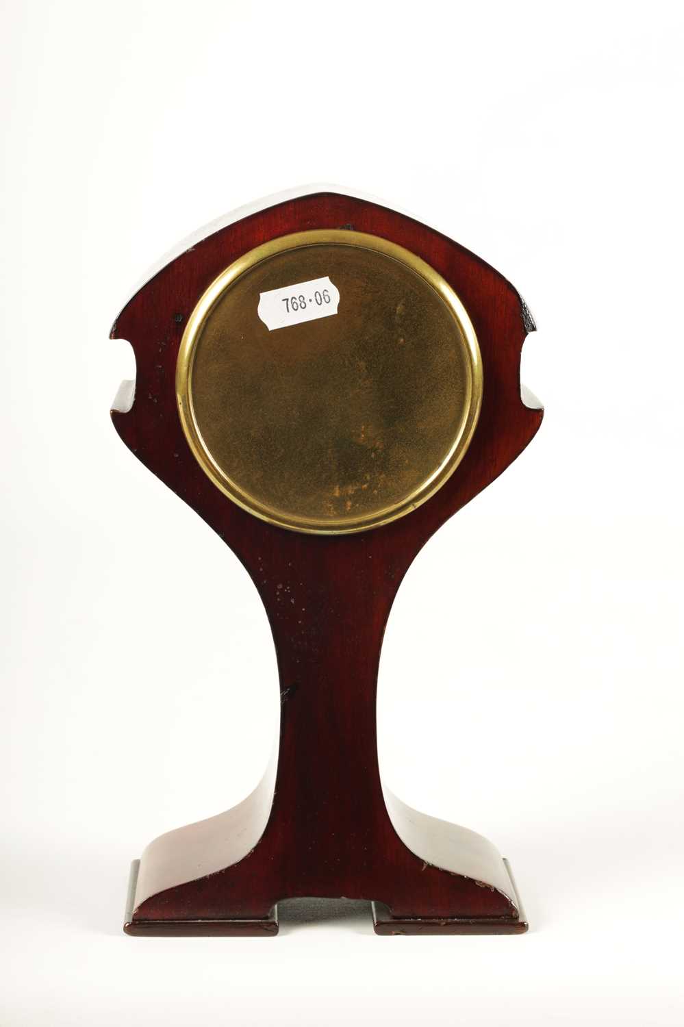 AN EDWARDIAN ART NOUVEAU STYLE BOXWOOD STRUNG AND MAHOGANY INLAID MANTEL CLOCK - Image 7 of 10