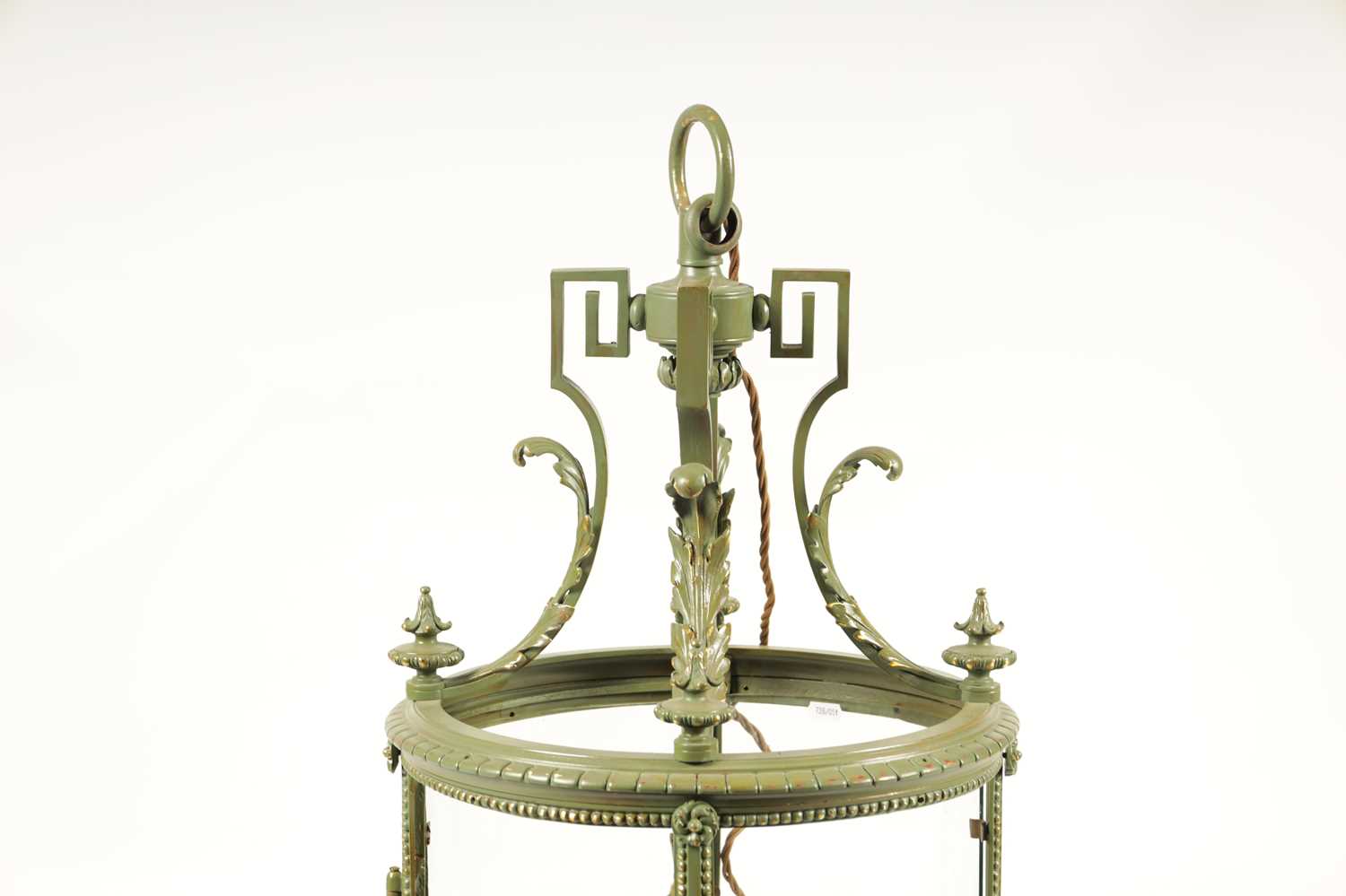 A LATE 19TH/EARLY 20TH CENTURY LATER PAINTED GILT BRASS HALL LANTERN OF LARGE SIZE - Image 2 of 6
