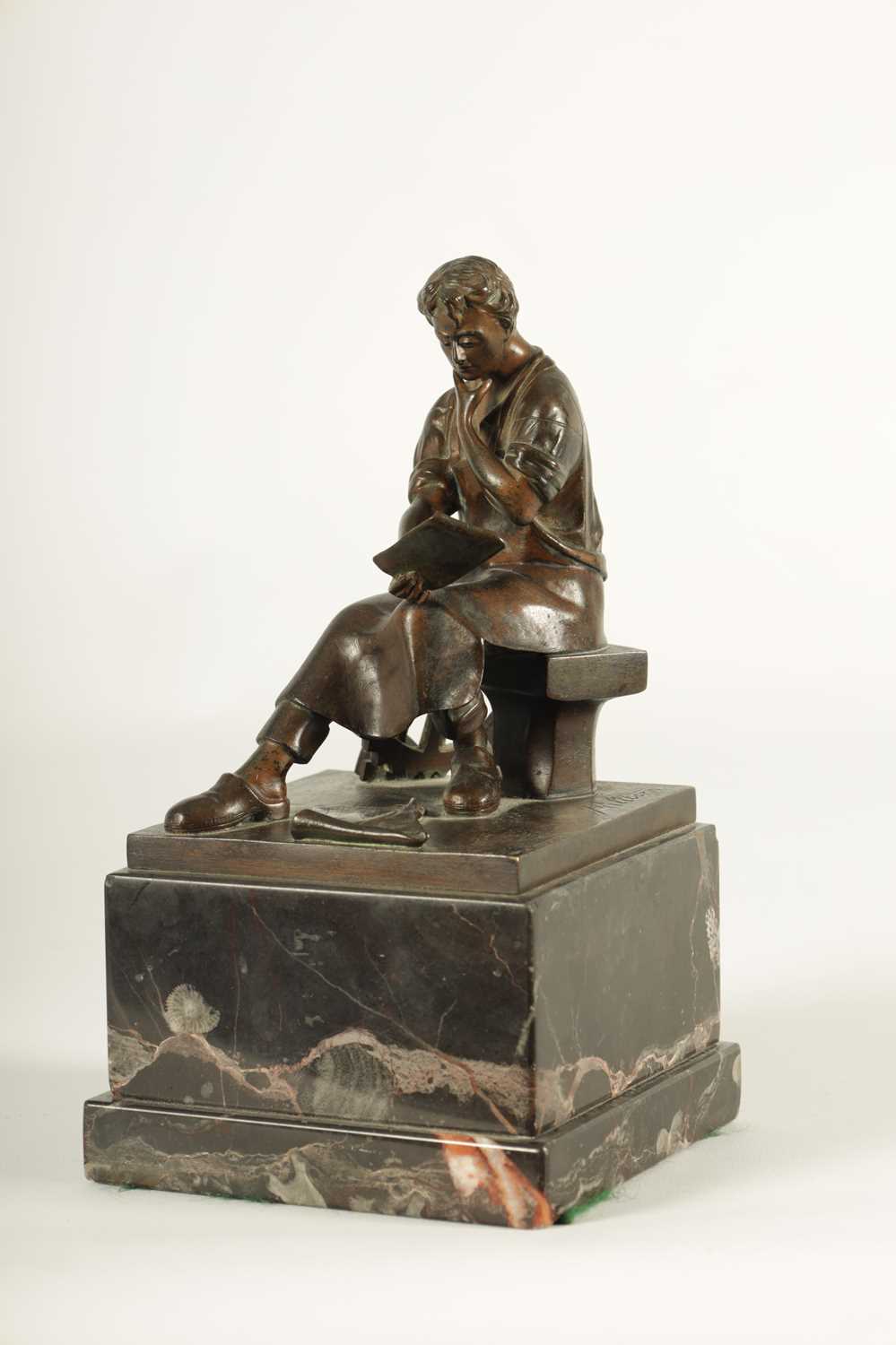 AN EARLY 20TH CENTURY FIGURAL BRONZE SCULPTURE OF AN INDUSTRIALIST - Image 2 of 11