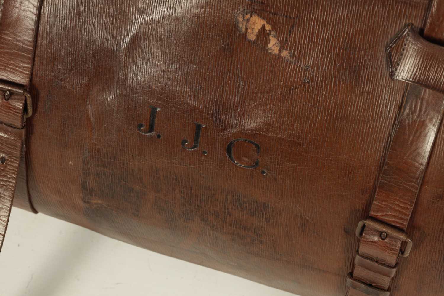 A LARGE VINTAGE BROWN LEATHER GLADSTONE BAG - Image 3 of 8