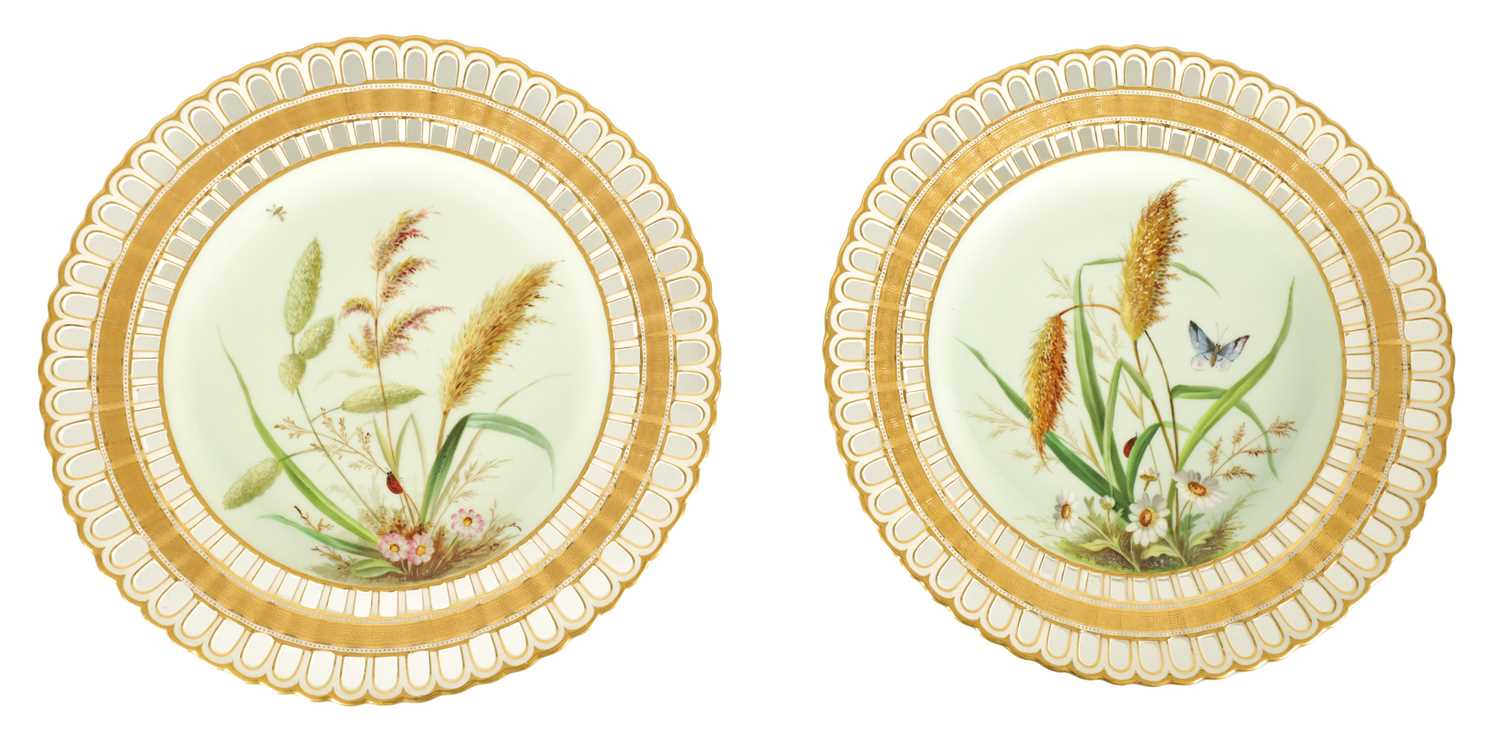 A PAIR OF LATE 19TH CENTURY MINTON CABINET PLATES