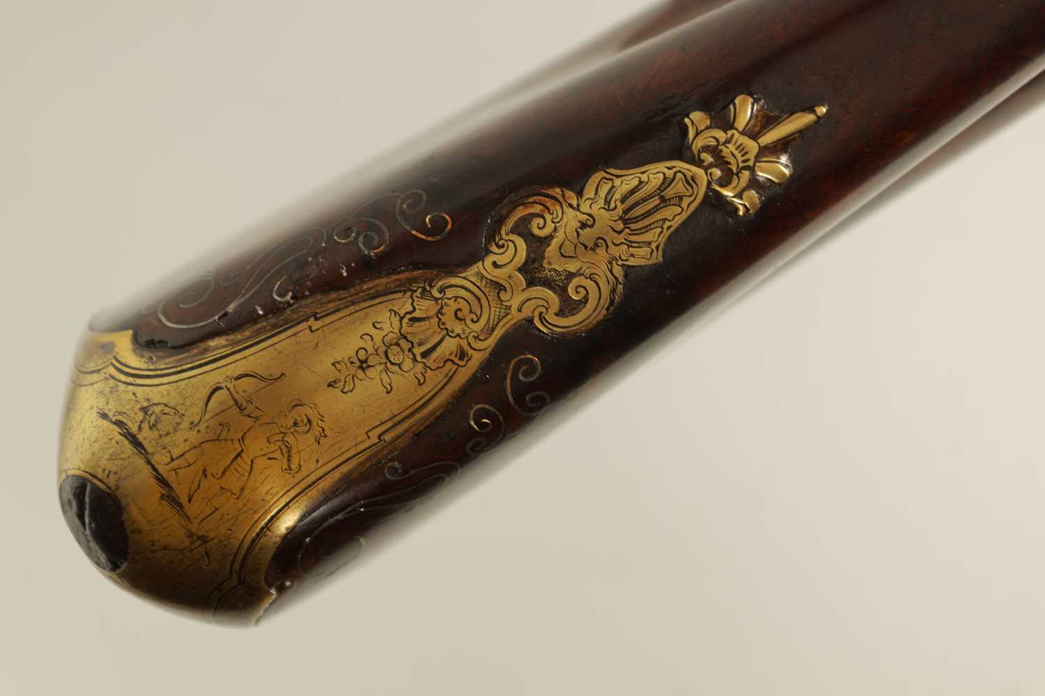 AN EARLY 18TH CENTURY FRENCH 13 BORE FLINTLOCK SPORTING GUN SIGNED THIOSSIERE FRERES - Image 12 of 16