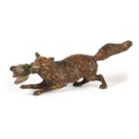 A RARE SMALL EARLY 20TH CENTURY AUSTRIAN COLD PAINTED BRONZE SCULPTURE OF A FOX CARRYING A DUCK