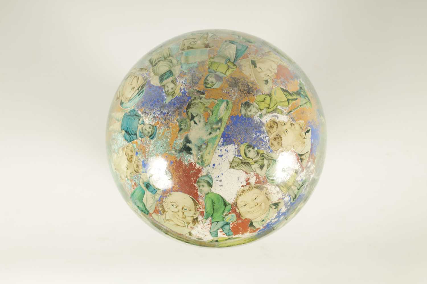 A RARE 19TH CENTURY DECALCOMANIA GLASS GLOBE - Image 4 of 13
