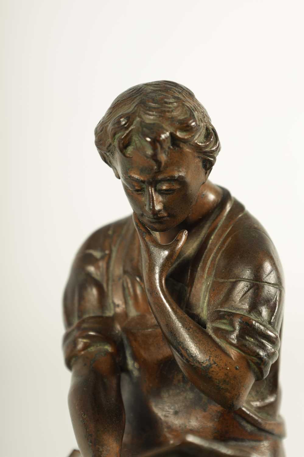AN EARLY 20TH CENTURY FIGURAL BRONZE SCULPTURE OF AN INDUSTRIALIST - Image 3 of 11