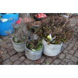 4 Concrete cylindrical garden pots