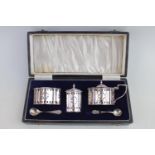 Good quality Cased Silver Cruet set by A Chick & Sons of London 1973