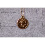 1958 9ct Gold Sagittarius pendant and Chain 3.2g total weight
