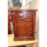 Fine Quality Victorian Mahogany table top chest of 5 drawers with brass fittings and matching key