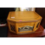 Vintage Style Record Player/Radio