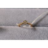 Ladies 18ct Gold Diamond set ring in Illusion setting. 2.2g total weight. Size L