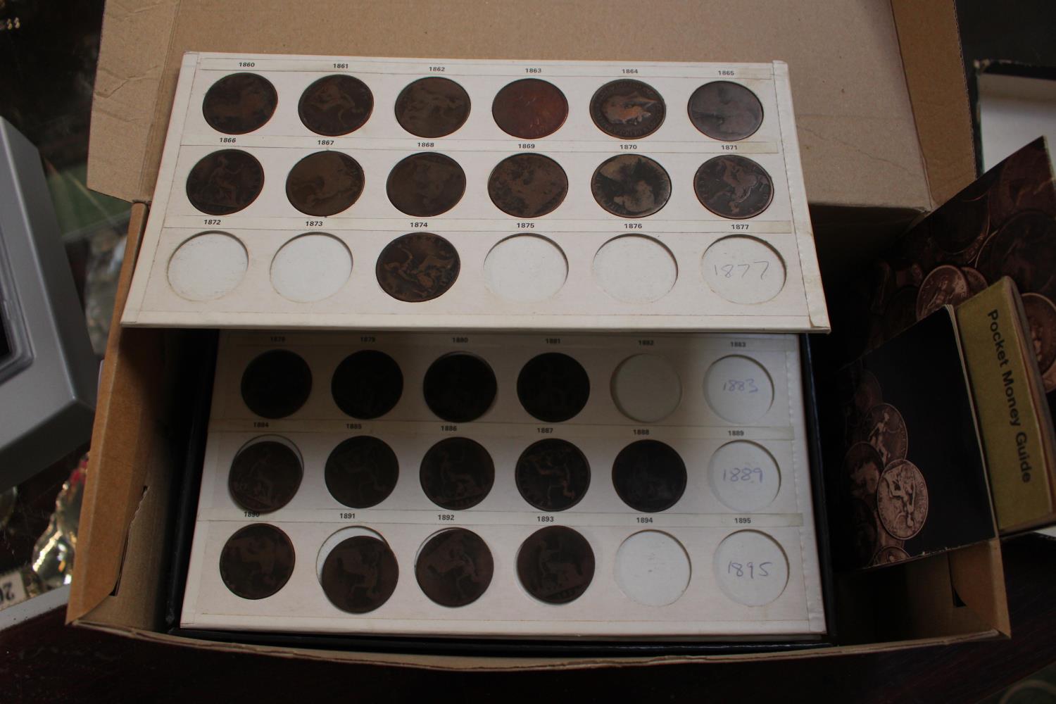 Box of assorted assorted 19thC and later Copper Pennies